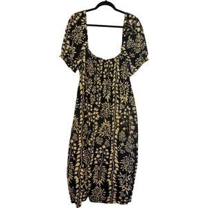 NWT Adorably chic H&M smocked black and white dress